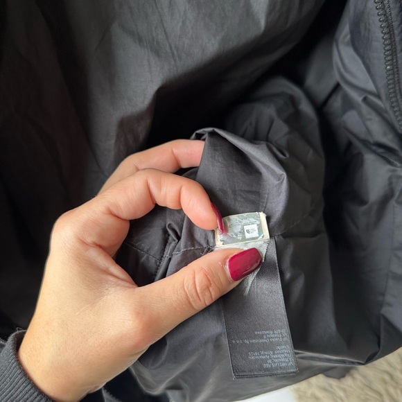The North Face Puffer Shell Jacket in Gray/Black - Picture 5 of 6